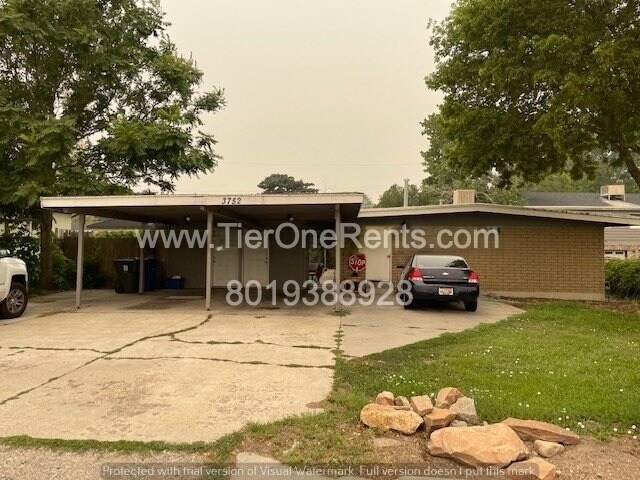 Primary Photo - Charming 2 Bed Duplex with 900 Sq Ft in So...