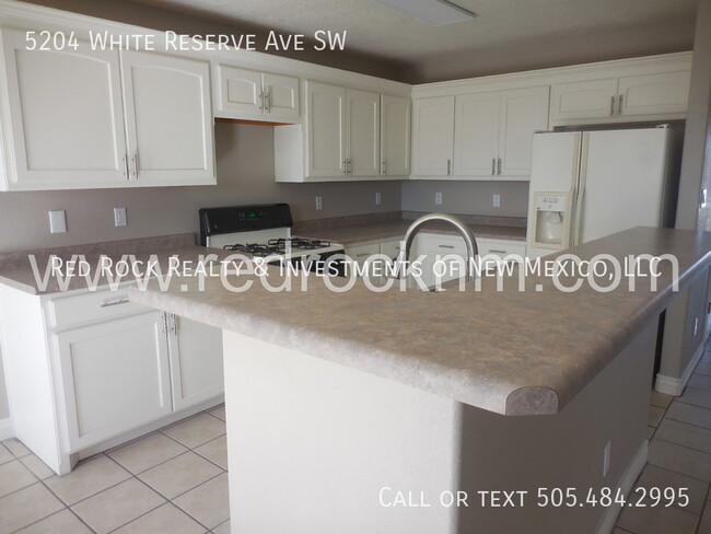 Building Photo - Beautifully Remodeled 3BR/3BA Home in SW ABQ!