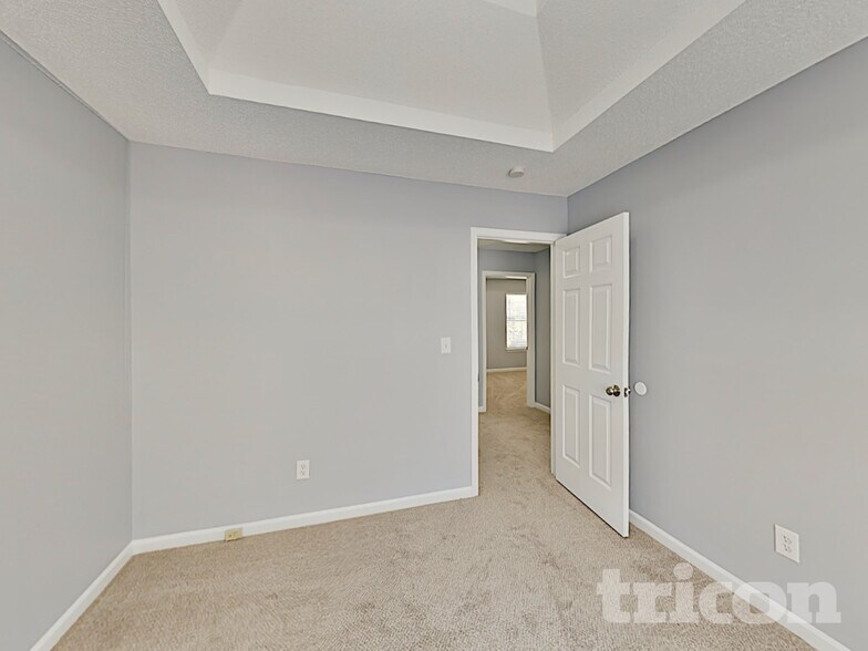 Building Photo - 5325 Rolling Meadow Dr SW