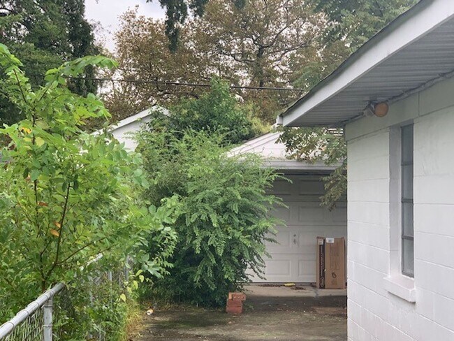 Building Photo - 218 Glendale Ave