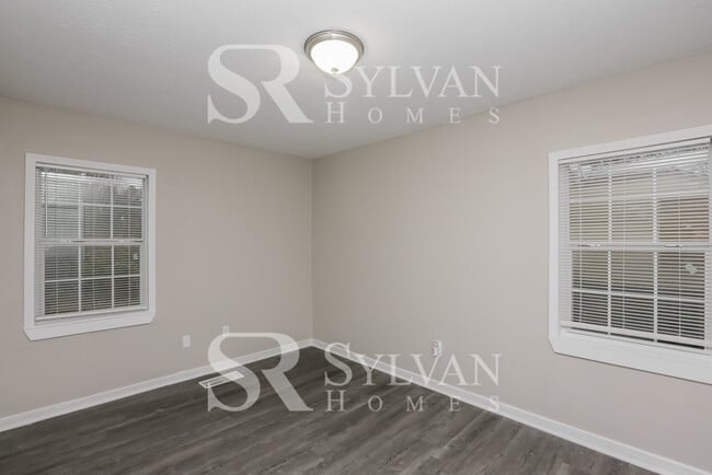 Building Photo - Enjoy living the good life in this 4 bedroom, 2 bathroom home