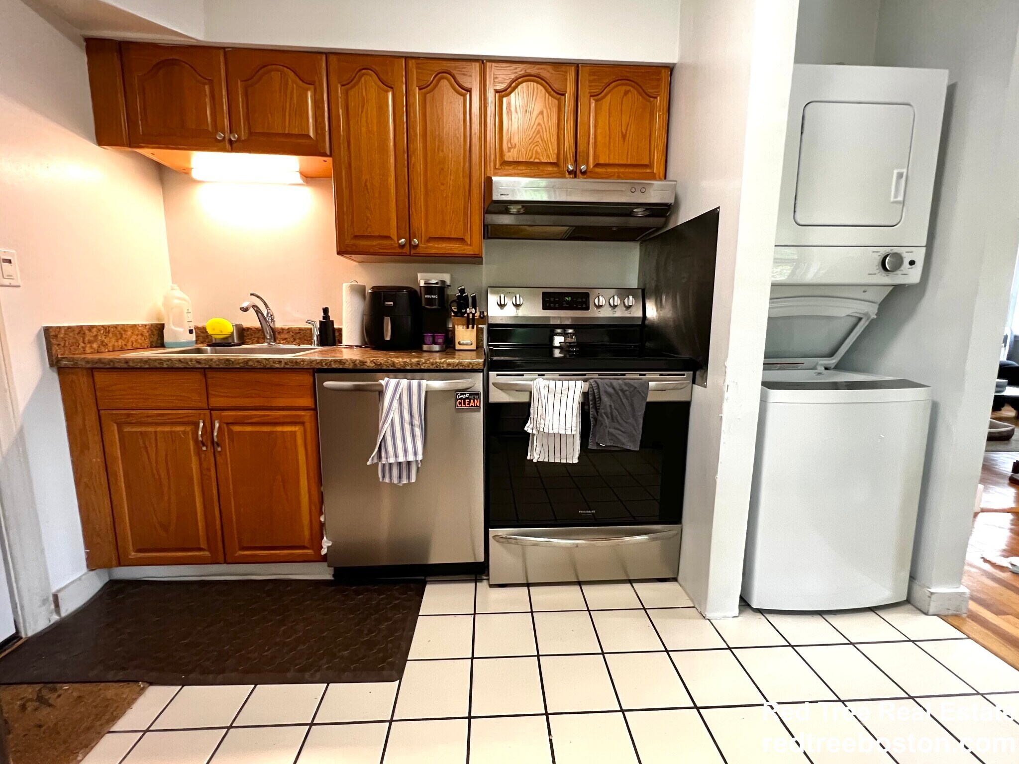 Building Photo - 479 High St