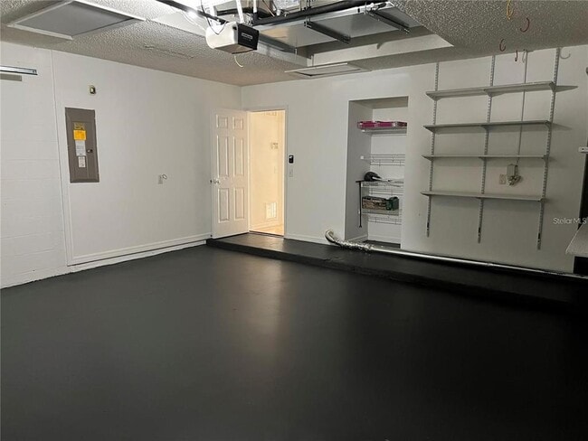 Building Photo - 27452 Sky Lake Cir