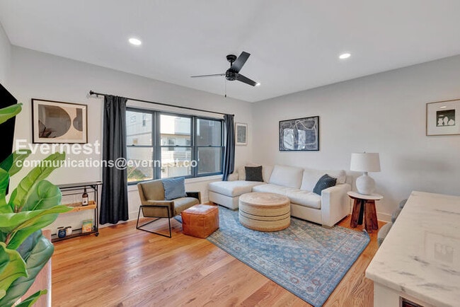 Building Photo - 3 Bed/3 Bath Home with Garage / Pet-Friendly / Available Now!