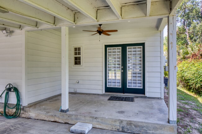 Building Photo - 9 Morningside Dr