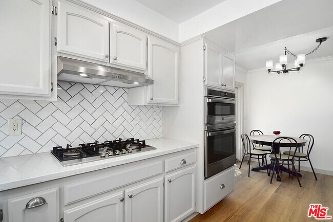 Building Photo - 5020 Dantes View Dr