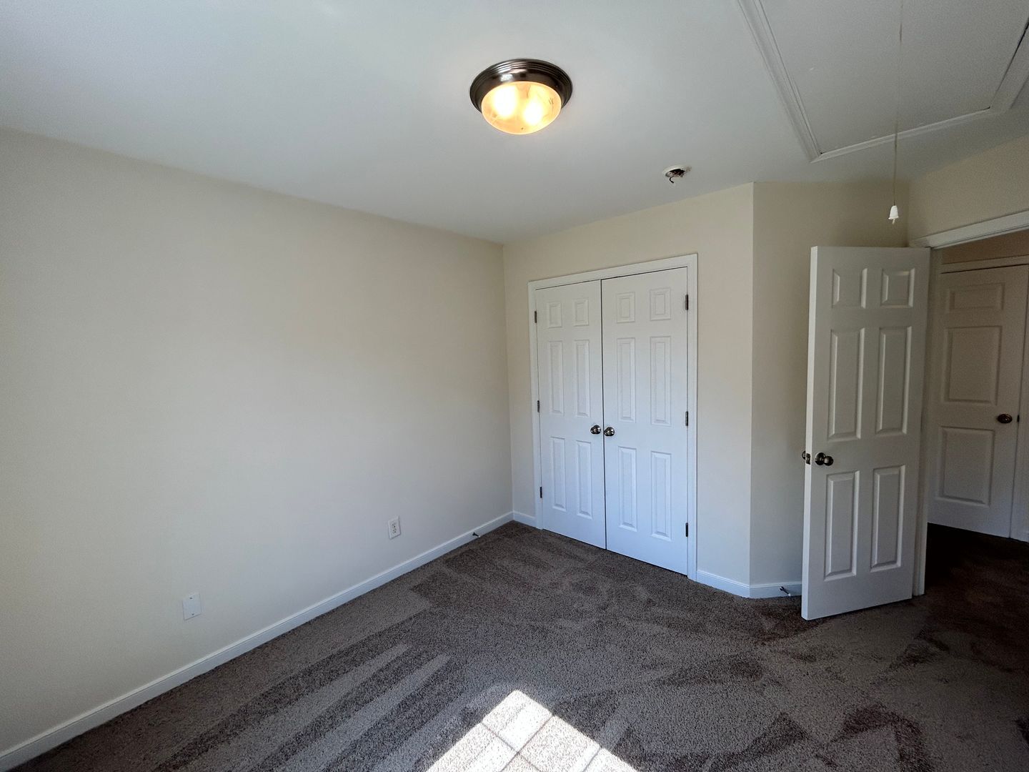 Building Photo - 402 Wilmer Ave