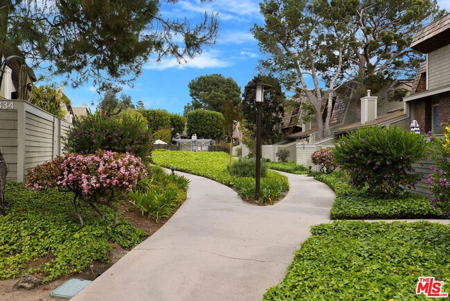 Building Photo - 13107 Mindanao Wy