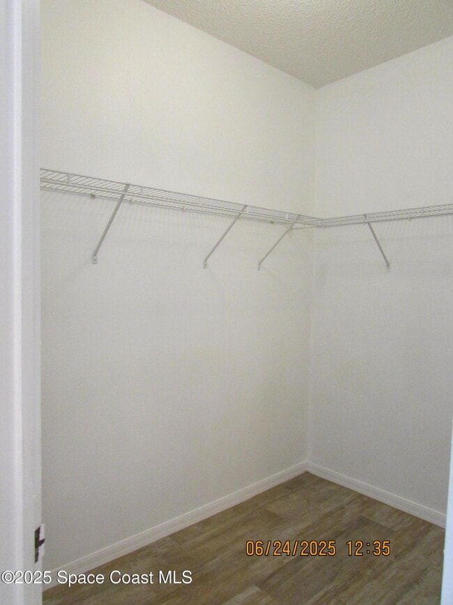 Building Photo - 4192 Collinwood Dr