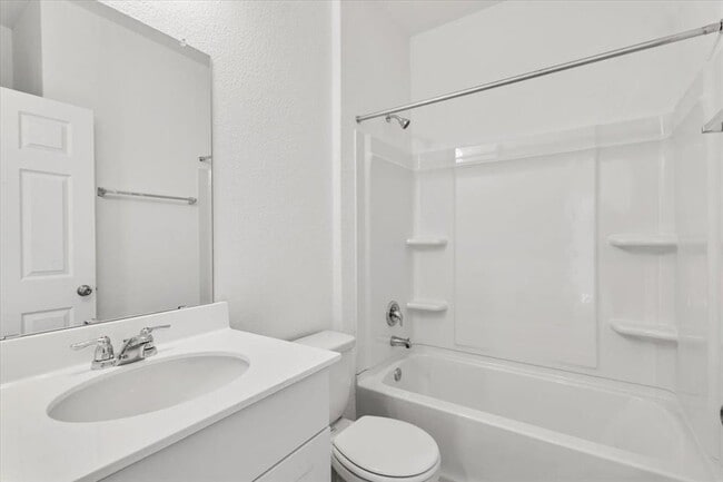 Building Photo - 1525 W Kerr Pass
