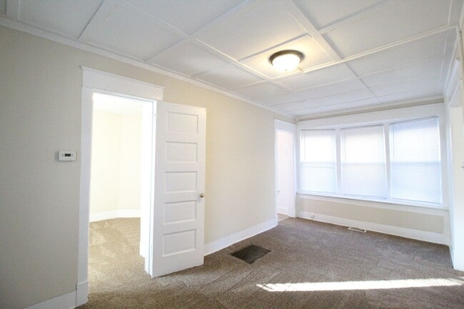Building Photo - 1 Bedroom 1 Bath House Near KU Med & Westport