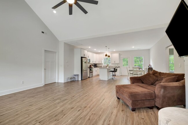 Building Photo - BEAUTIFUL NEW HOME FOR RENT!!!