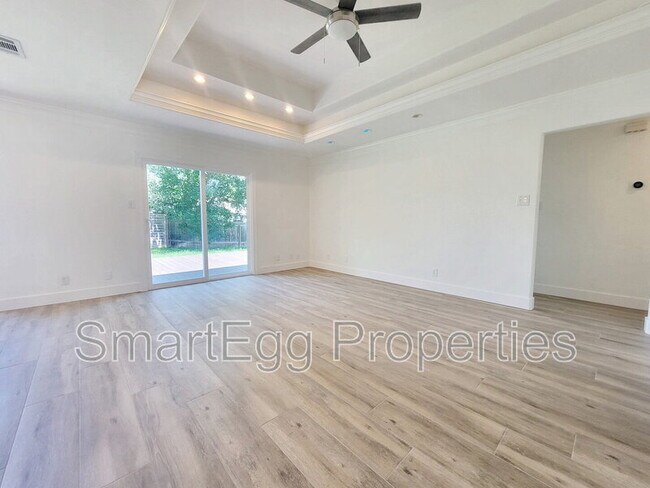 Building Photo - 4802 Gray Fox Dr