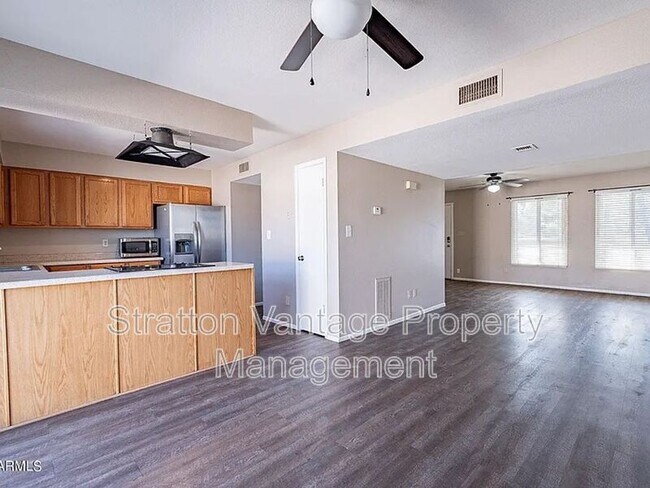 Building Photo - 6526 S McAllister Ave