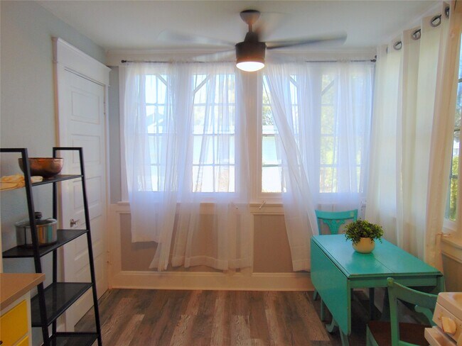 Building Photo - 3420 Avenue R