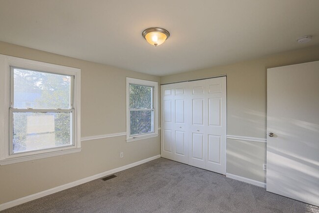 Building Photo - 8507 Gradien Dr