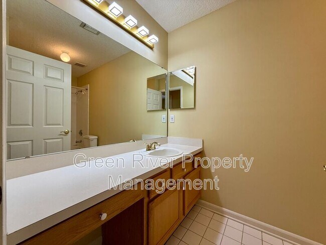 Building Photo - 8716 Canopy Oaks Dr
