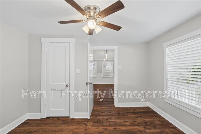 Building Photo - 2022 Ridgewood Ave