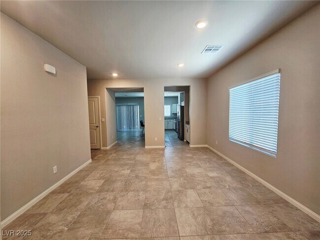 Building Photo - 7497 Blue Lotus Ave