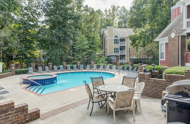 Building Photo - 2516 Cranbrook Ln