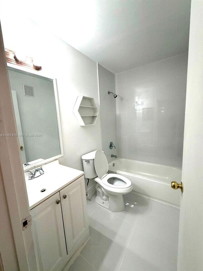 Building Photo - 17969 SW 140th Ct