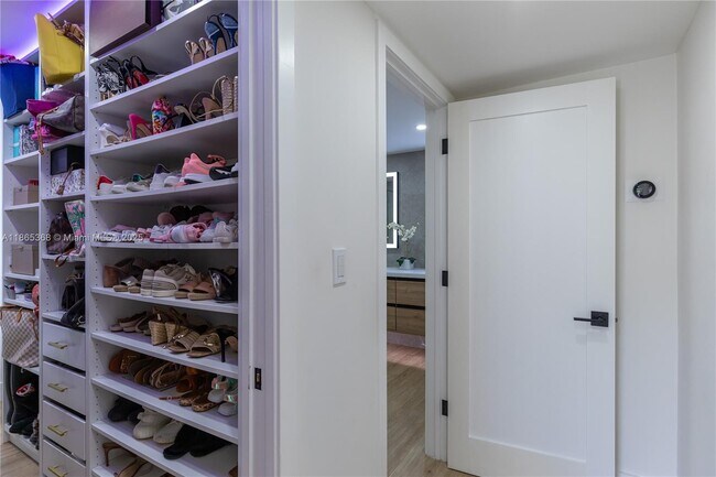 Building Photo - 7225 Coldstream Dr