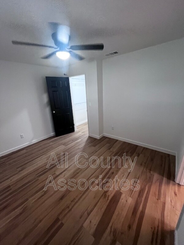 Building Photo - 2273 Norman Dr