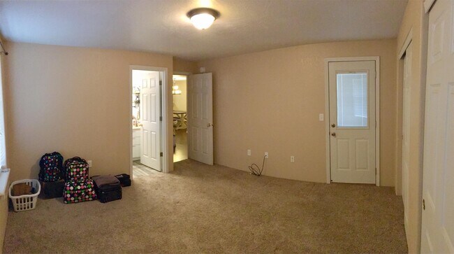 Building Photo - 436 Crystal Dr