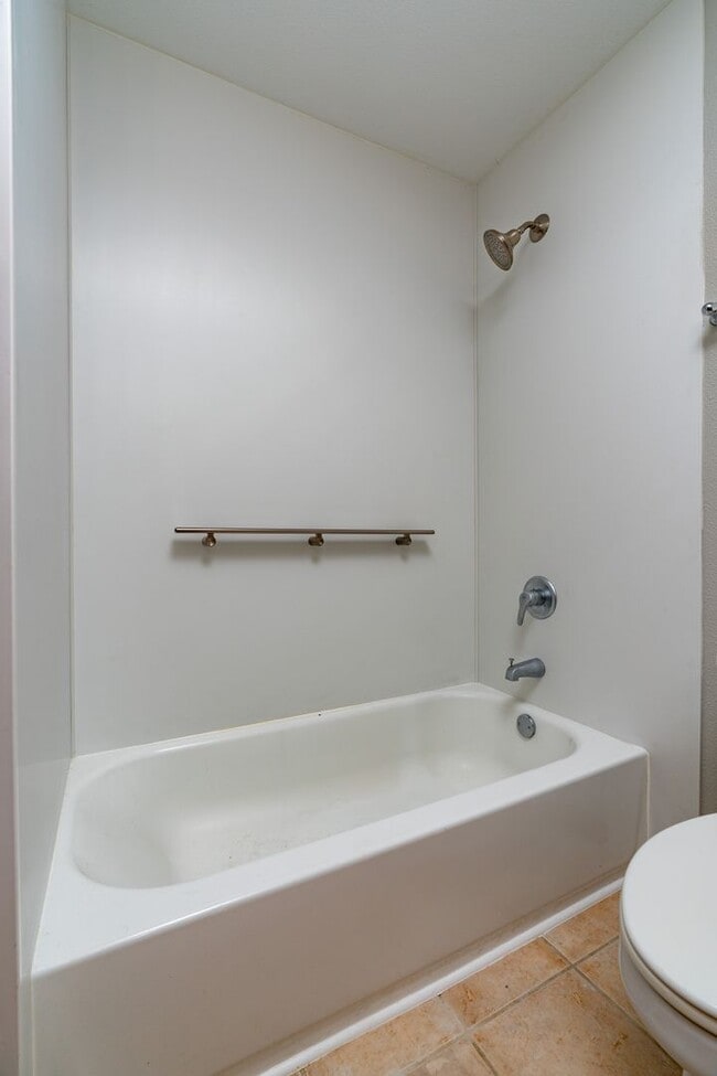 Building Photo - Condo: $1695 Rent - 1 bed/1 bath