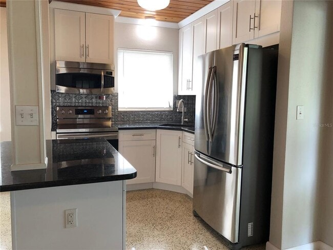 Building Photo - 80 Beverly Cir