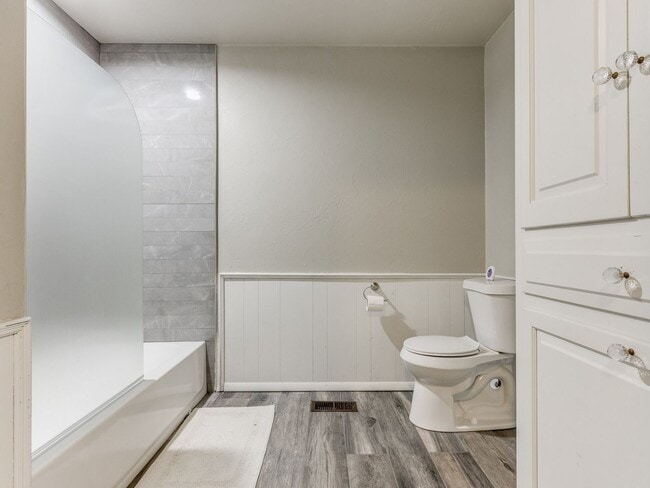 Building Photo - Mid-Term Rental in Glenbrook Addition, Nic...