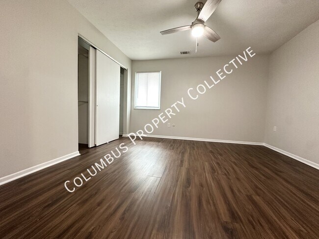 Building Photo - 906 S Spring Rd