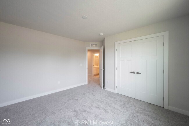 Building Photo - 581 Roosevelt St