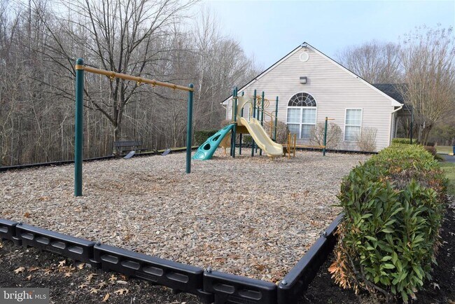 Building Photo - 8933 Royal Astor Way