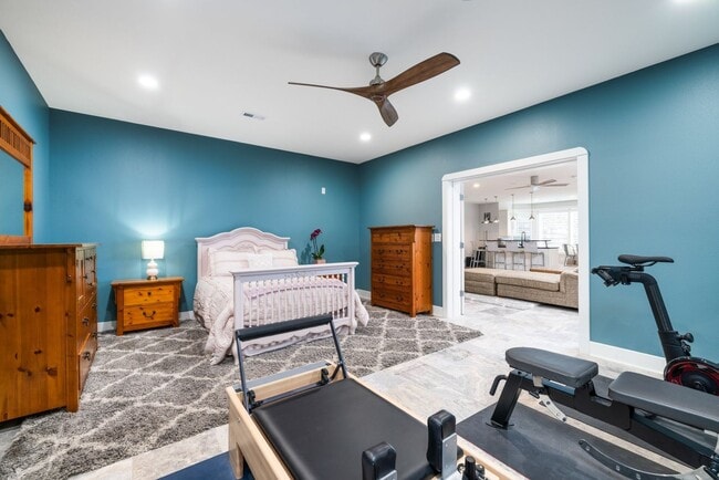 Building Photo - Located in the gated Valhalla community in Brentwood