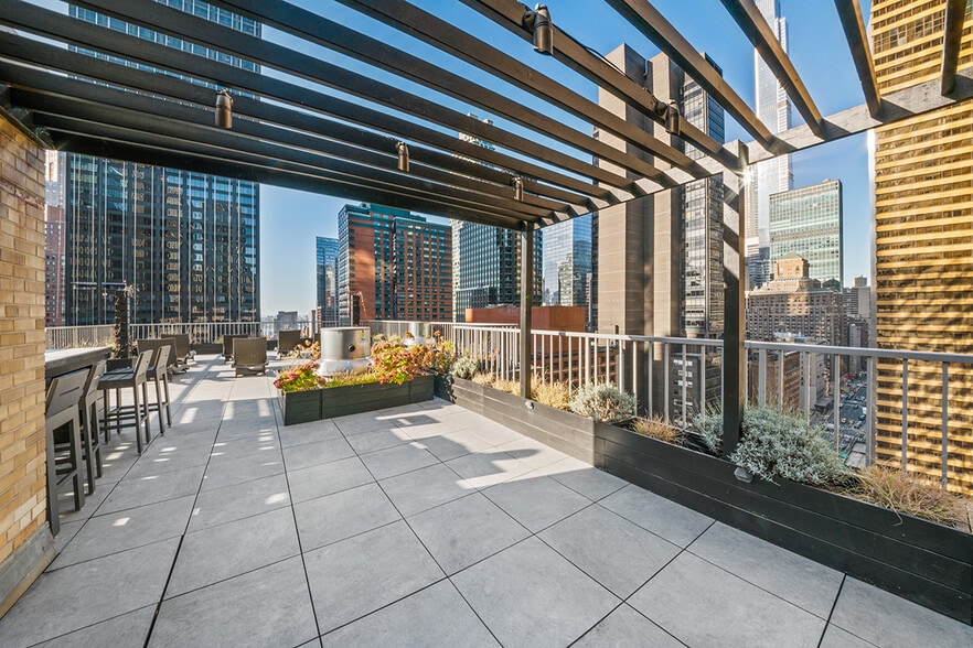 Building Photo - 150 West 51st Street
