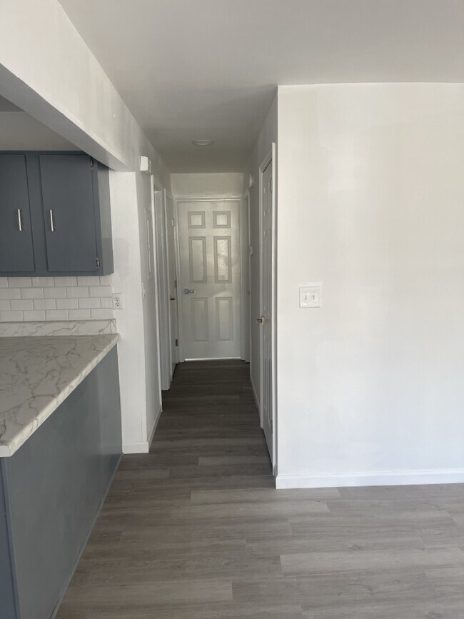 Building Photo - 2705 Lantern Walk SE