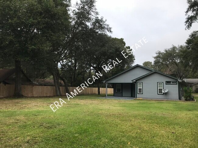 Building Photo - 205 Esmond Ct