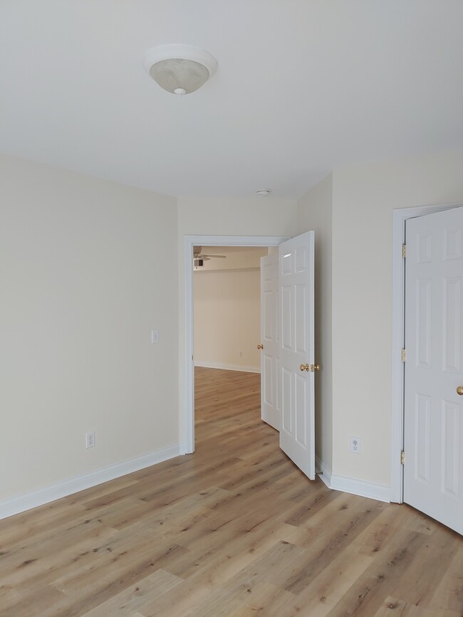 BEDROOM 1 - 107 Manor Dr