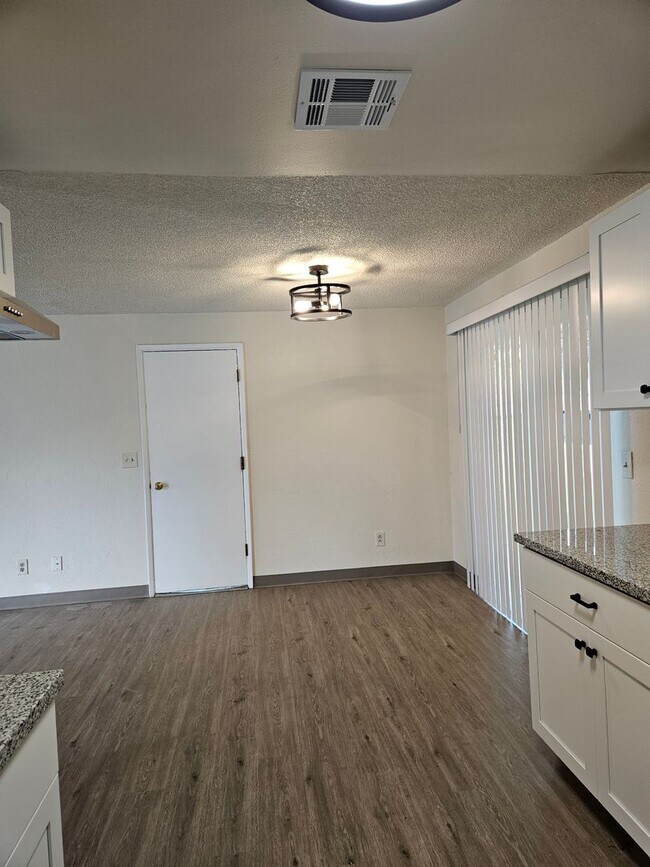 Building Photo - Beautiful Remodeled Home.