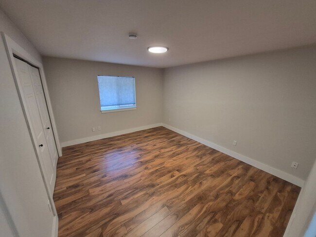 Building Photo - 3BR/2BA Retreat in Tollgate development - Sisters