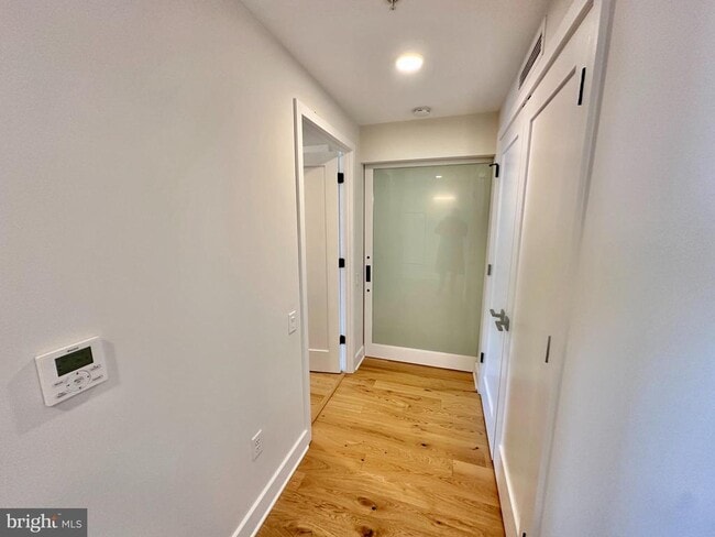 Building Photo - 1211 Van St SE