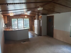 Building Photo - 50 K and M Way