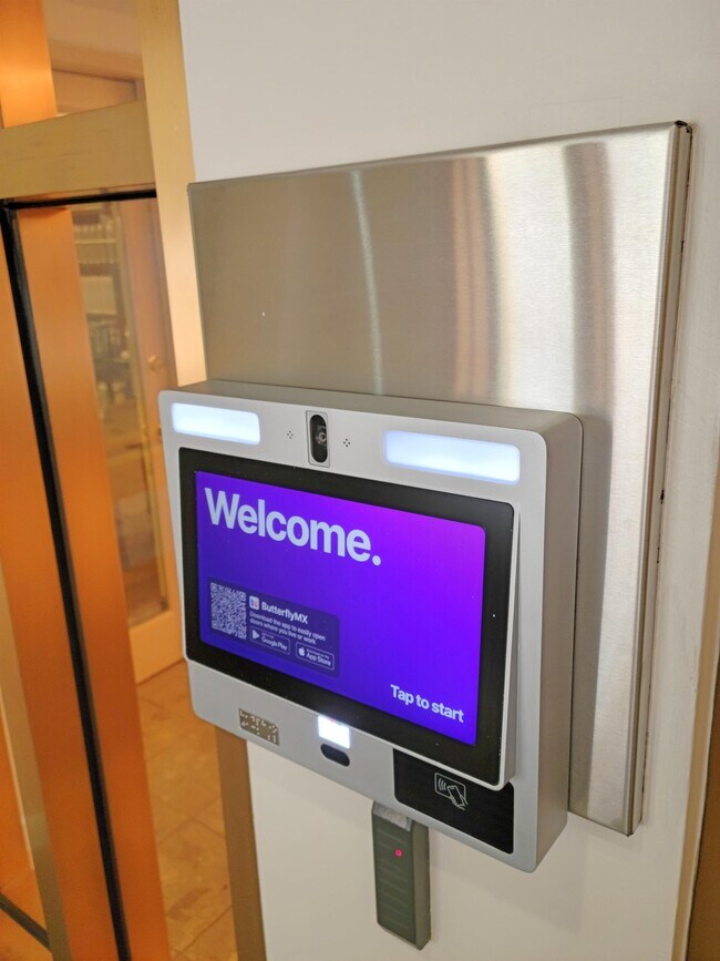 Building Photo - 1401 17th St NW