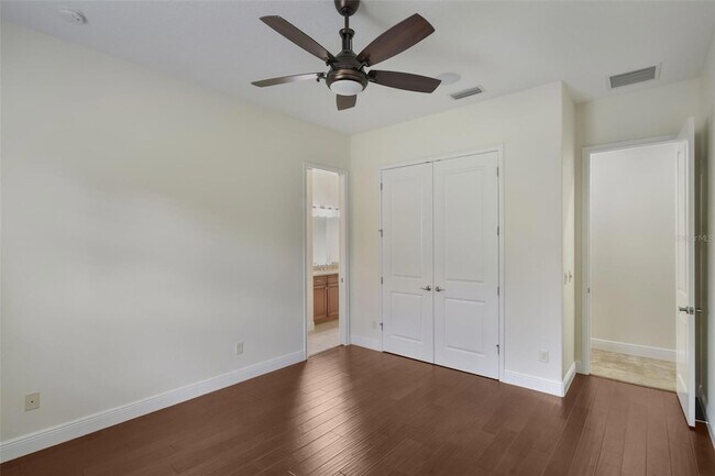 Building Photo - 5800 Marleon Dr