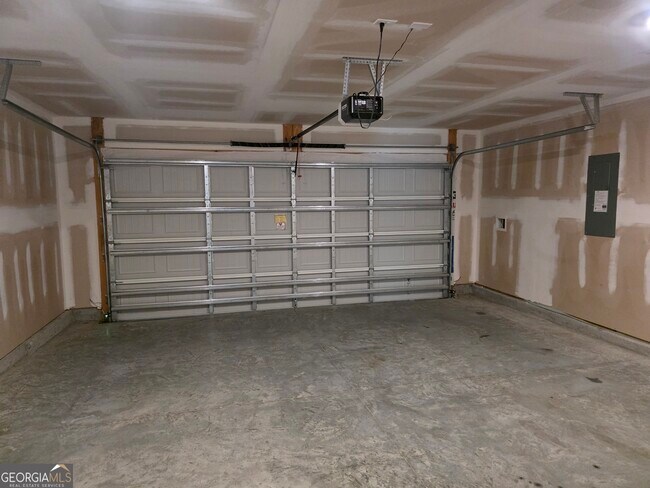 Building Photo - 100 Ponderosa Lp