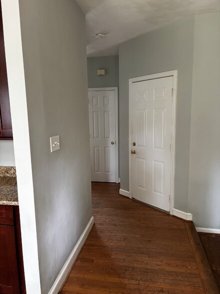 Building Photo - 3613 Elkton Dr