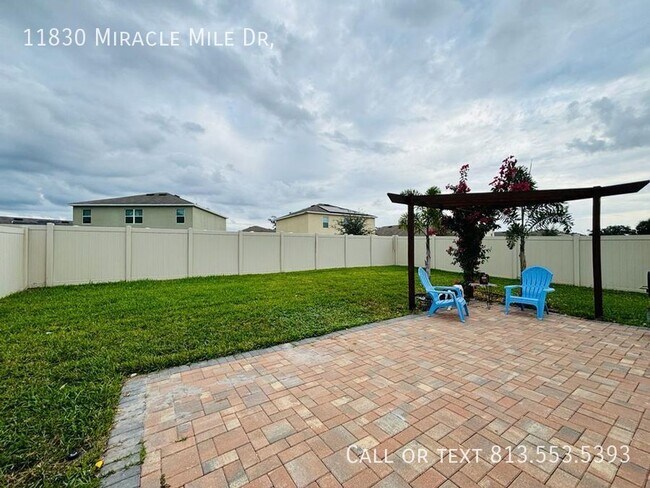 Building Photo - 11830 Miracle Mile Dr,-