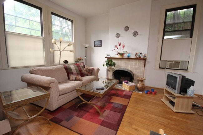 Interior Photo - ELLSWORTH AVE-5533 -- 144