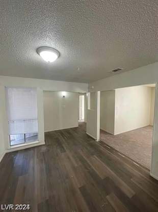 Building Photo - 3955 Ventura Way
